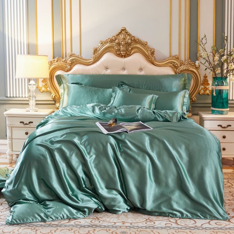 Elegant satintäcke set – lyxigt modernt sängkläder med elegant finish