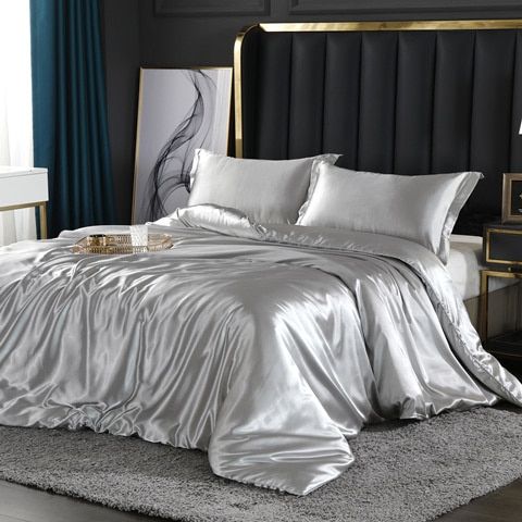 Elegant satintäcke set – lyxigt modernt sängkläder med elegant finish