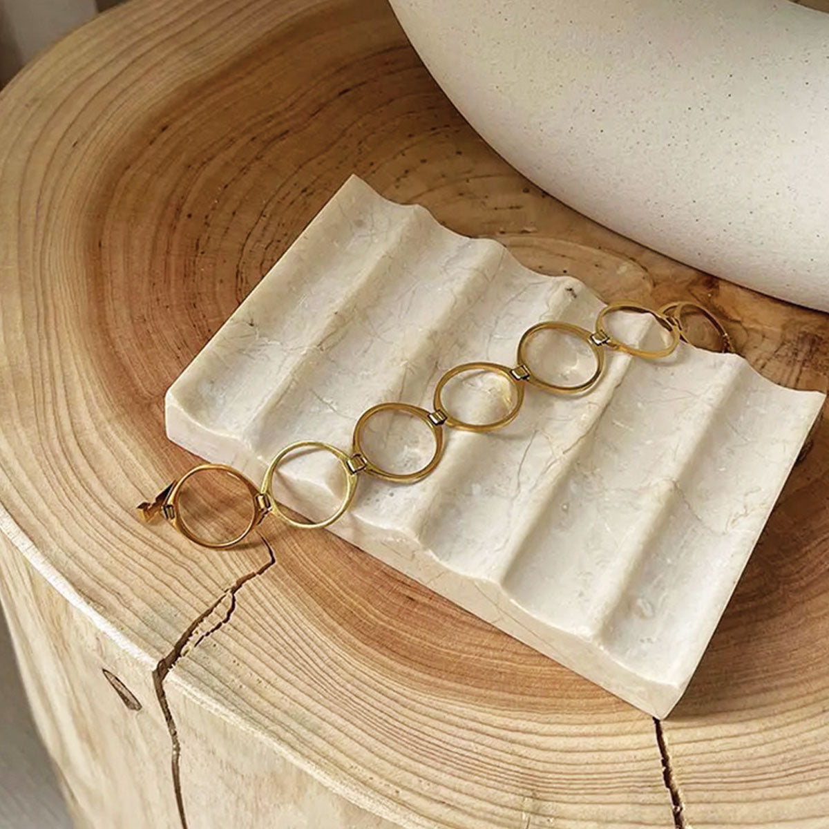 Elegant Cannelé stenbricka | Förfinad naturlig sten design för en sofistikerad inredningsdekoration