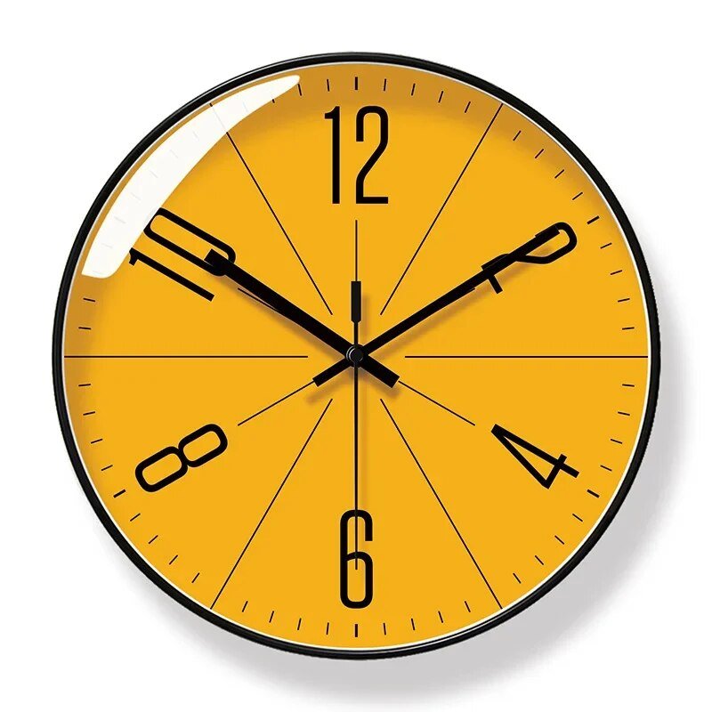 Marcia - Modern väggklocka med elegant minimalistisk design