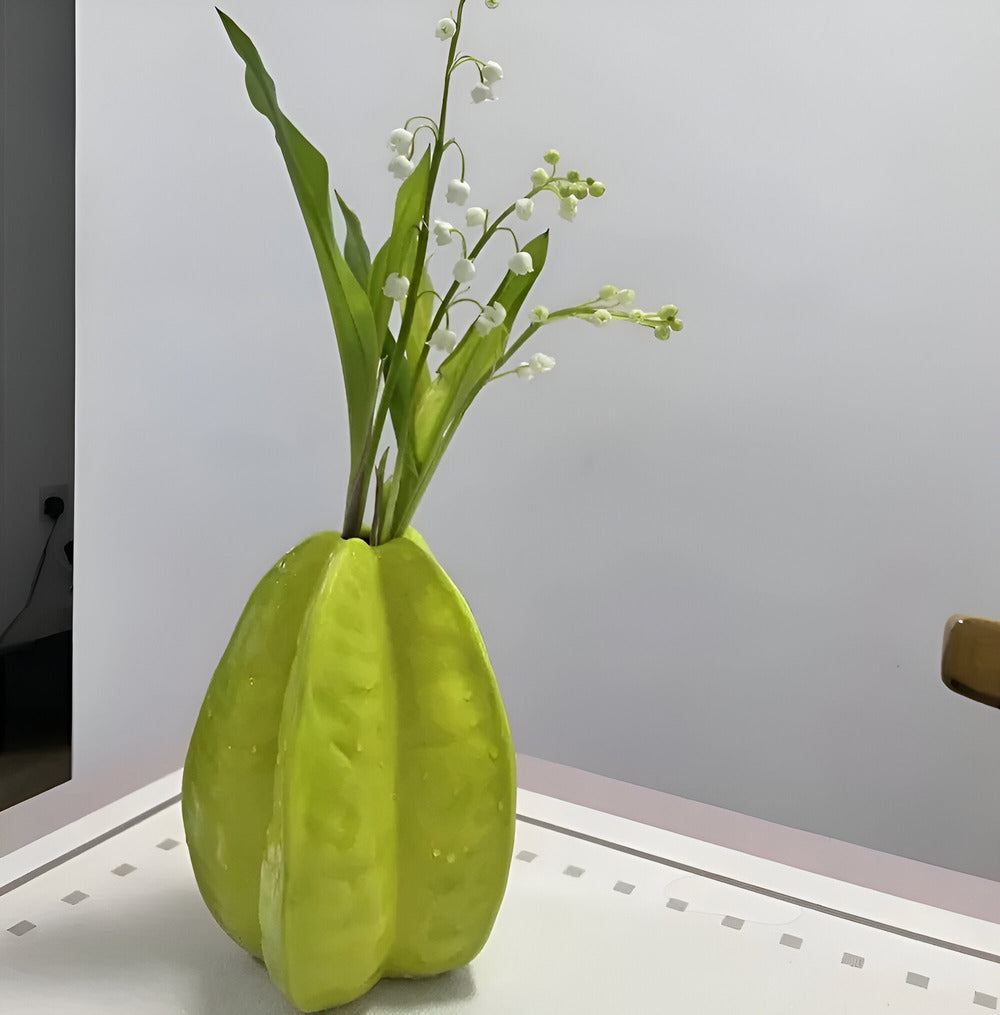 Nerithia - Handgjord keramikblomvas i elegant stjärnfruktsdesign