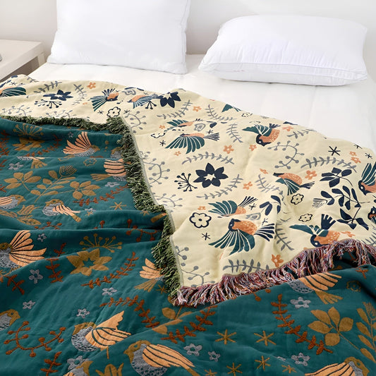 Vändbar bomullsfilt med blom- och fågelmönster – Grön Sleepy Choice i 150x200 cm eller 200x230 cm