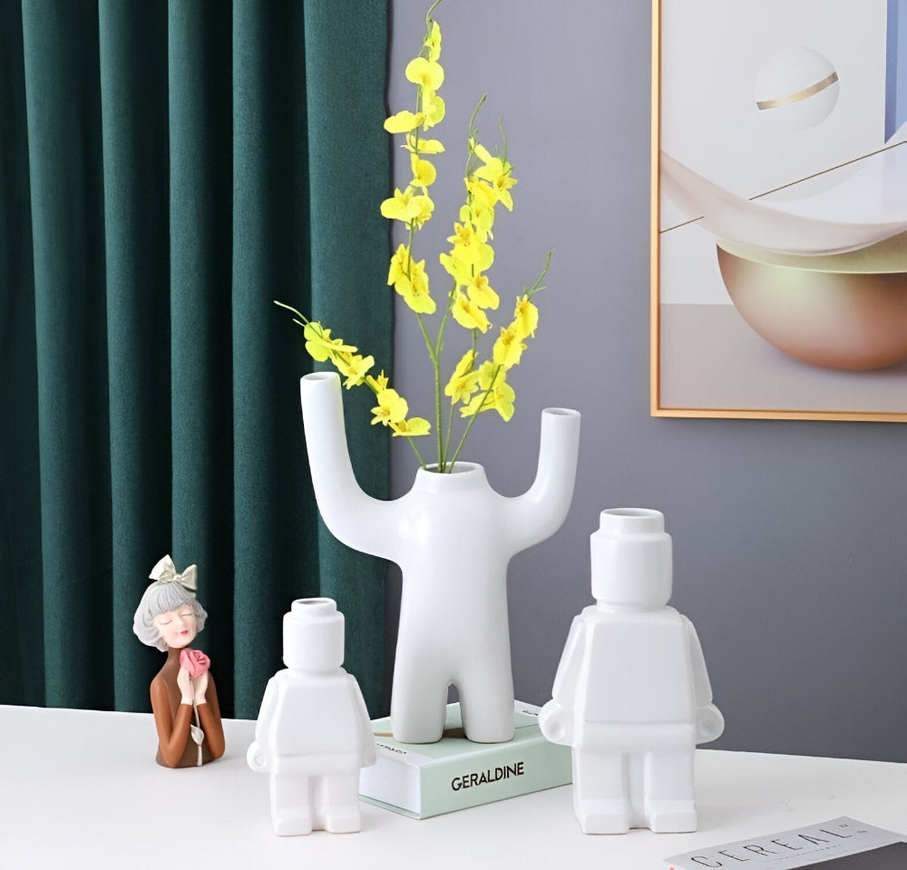 Larissa - Modern robotdesign flätad blomkruka för en unik trädgårdsdetalj