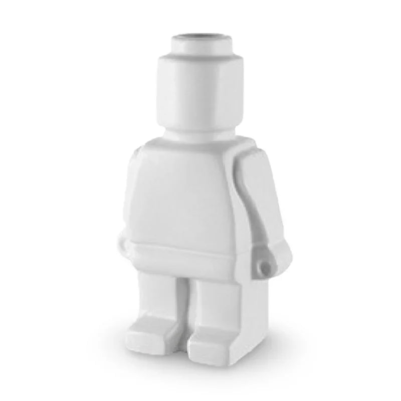 Larissa - Modern robotdesign flätad blomkruka för en unik trädgårdsdetalj