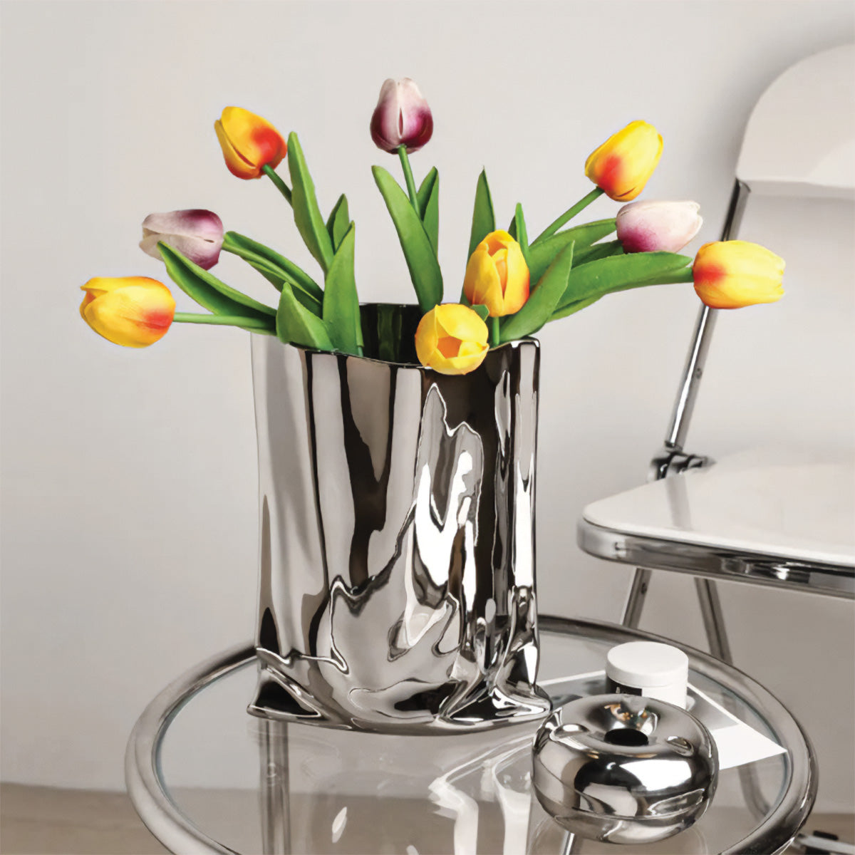 Elegant veckad blomvas | Perfekt samtida dekoration för alla dina rum