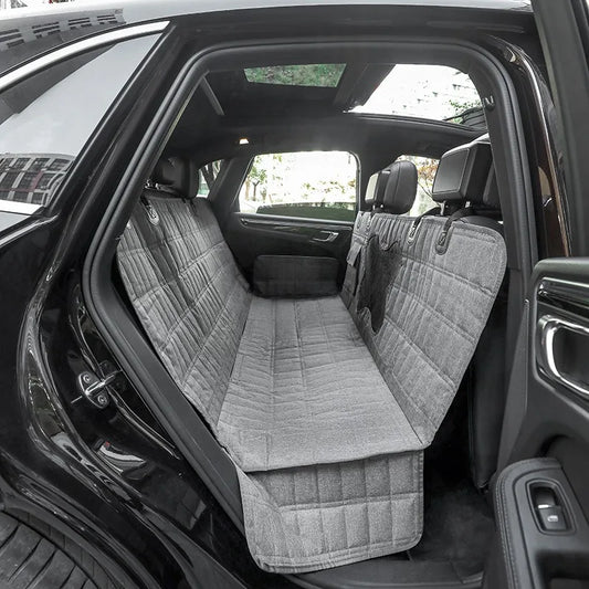 Vattentätt hundset för säker och torr resa i bilen