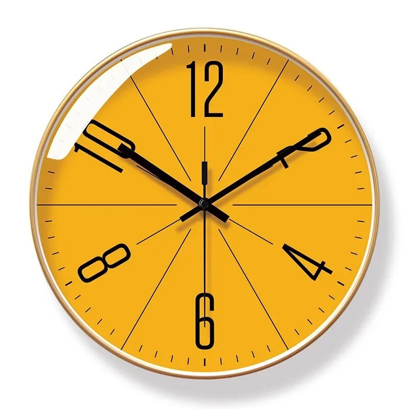 Marcia - Modern väggklocka med elegant minimalistisk design